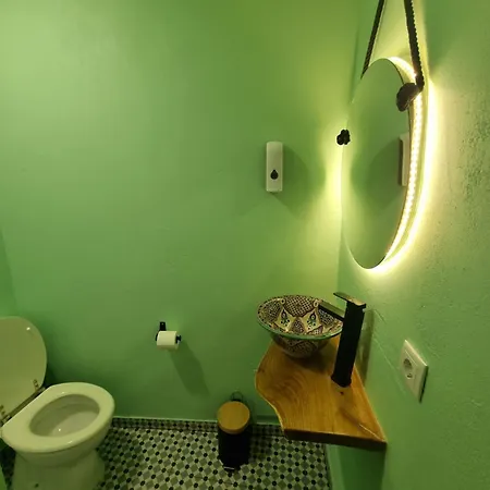 Guest house Wonder Charm *