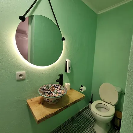 Guest house Wonder Charm