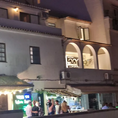 Wonder Charm 3* Αλμπουφέιρα